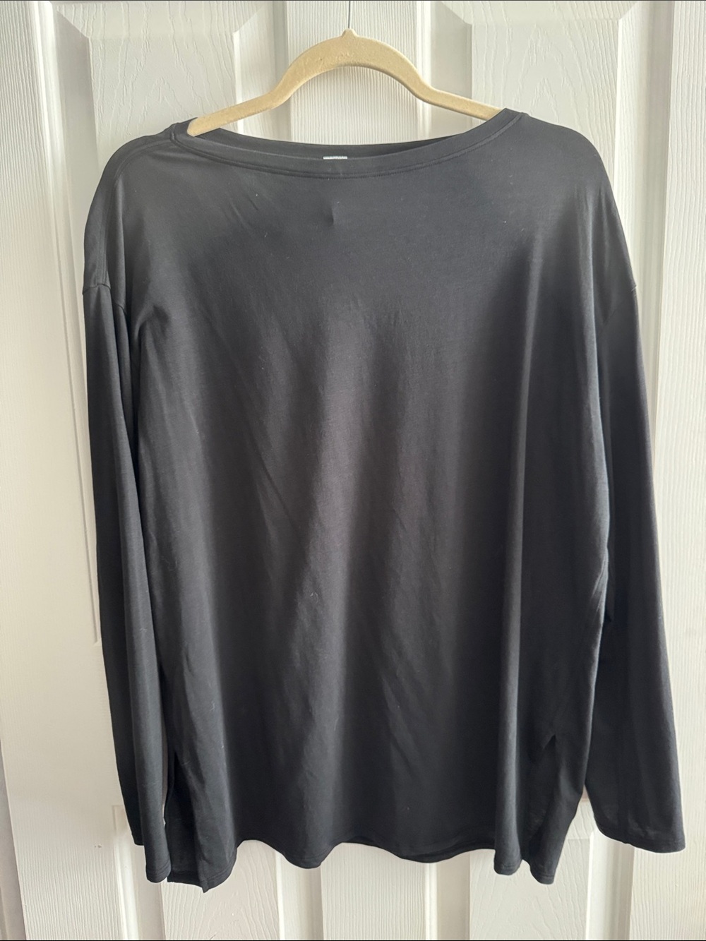 lululemon athletica Black Long-Sleeve Crewneck Top